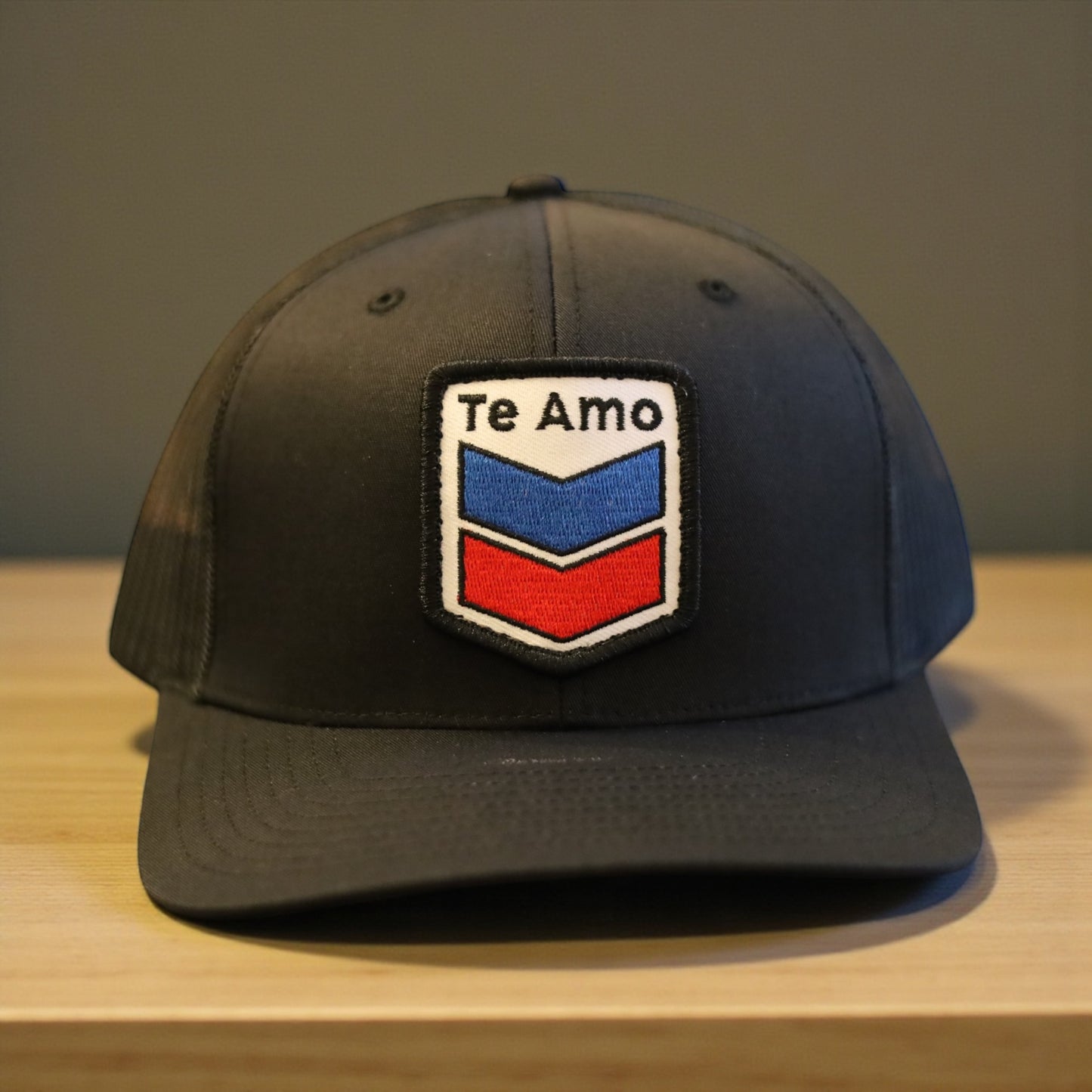 3 Bird Lifestyle Trucker Hat • Black • Te Amo (Blue & Red)