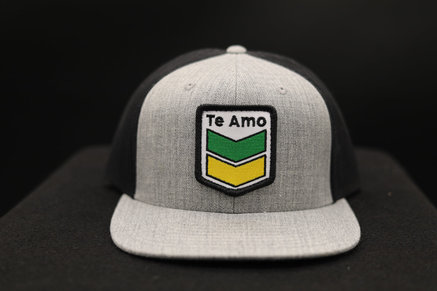 Richardson 511 Flat Bill Trucker • Wool Blend Heather Grey & Black • Te Amo (Jamaica) Patch