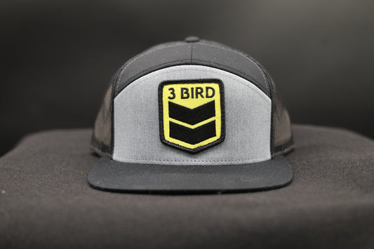 Seven-Panel Trucker • Heather Grey & Black• 3 Bird Patch